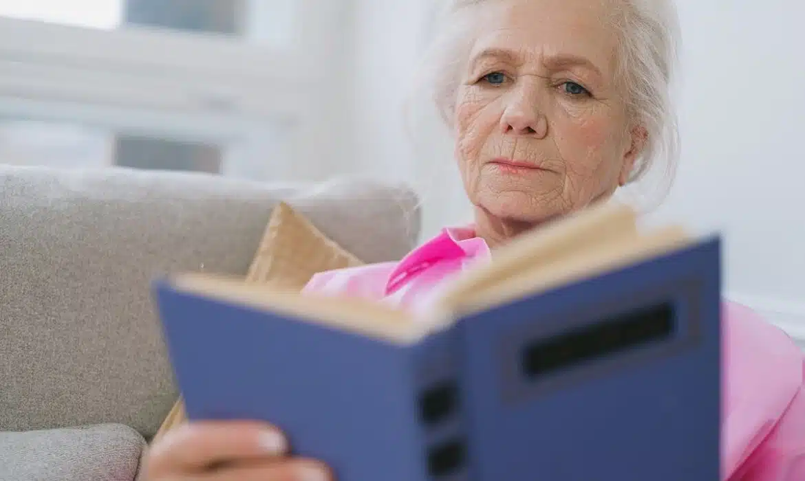 Les nombreux avantages de la lecture pour les personnes âgées