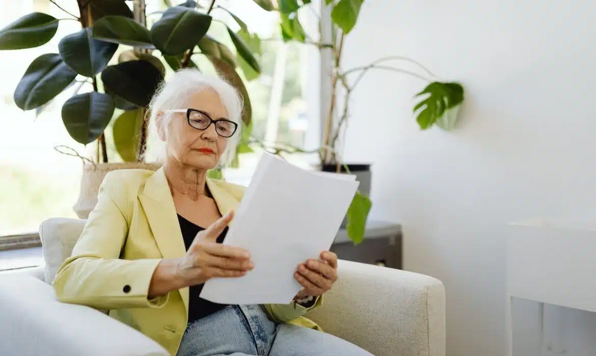 Connaître et défendre les droits des seniors en matière de consommation